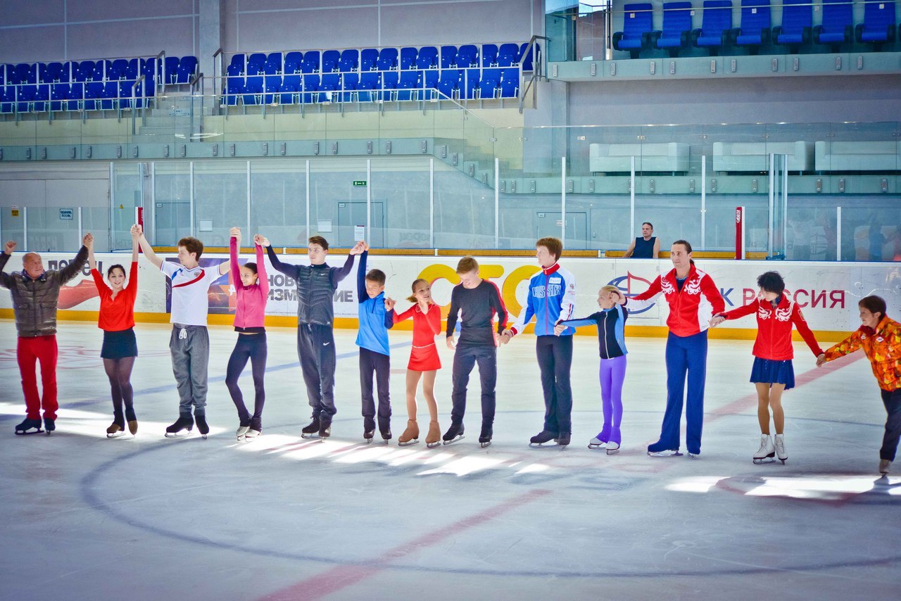 Информация о школе по фигурному катанию "Звездный Лед"